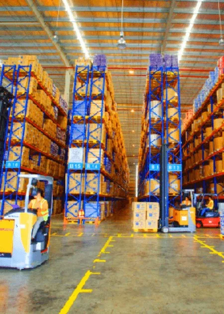 Trung tâm phân phối hàng hóa