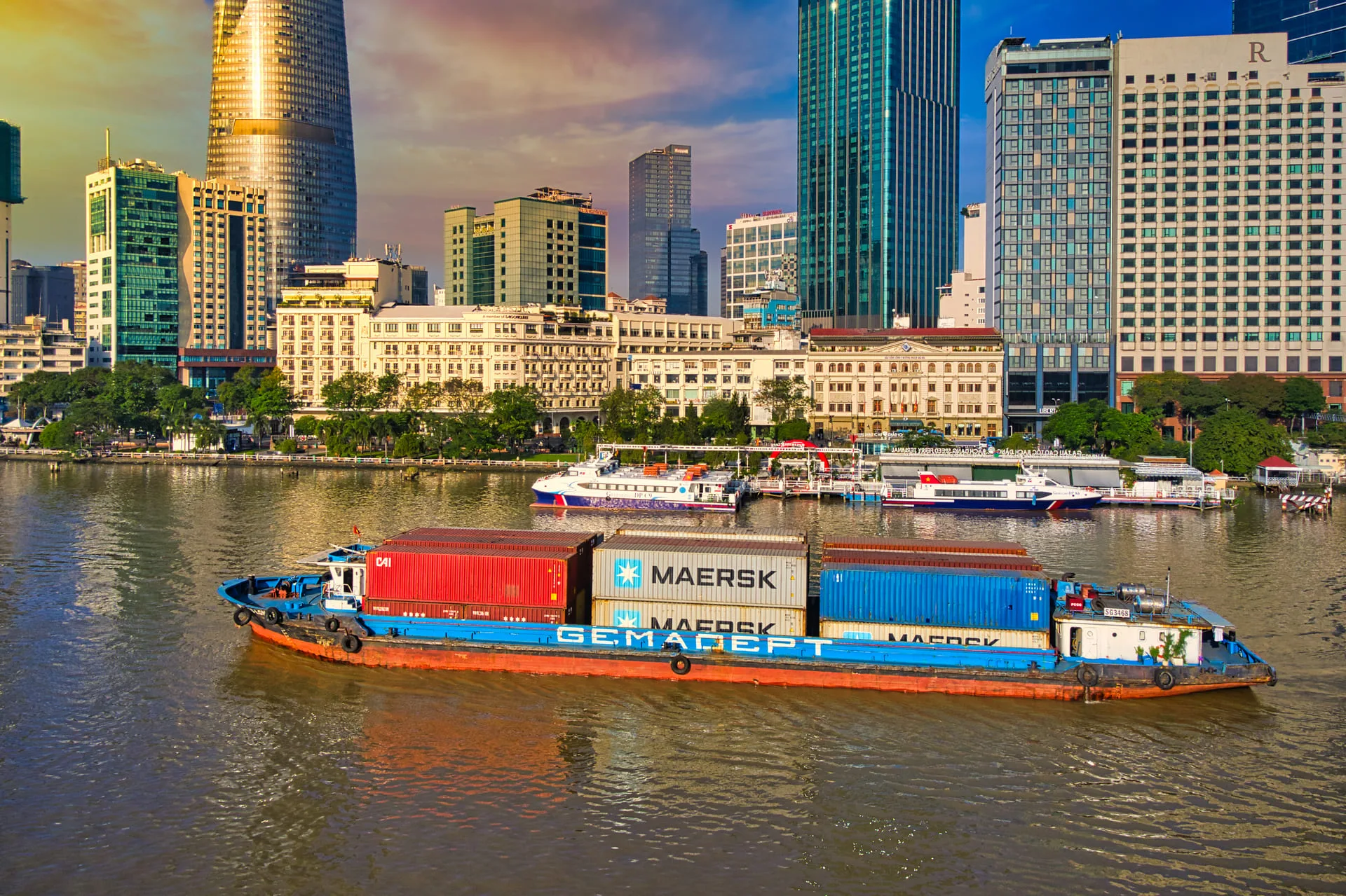 Sà lan (sức chở: 75-250 Teus)